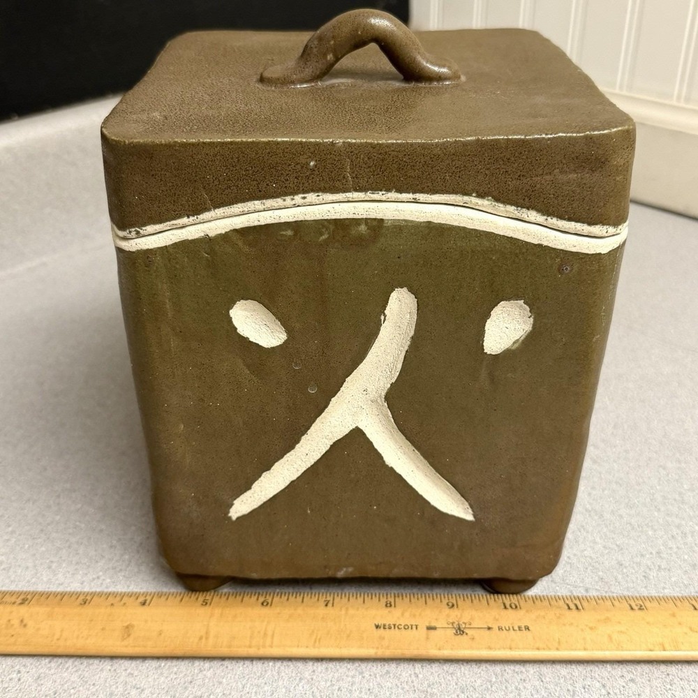 Vintage Handcrafted Japanese Olive Green Square Storage Box Lid Footed 9" Signed - Picture 12 of 12